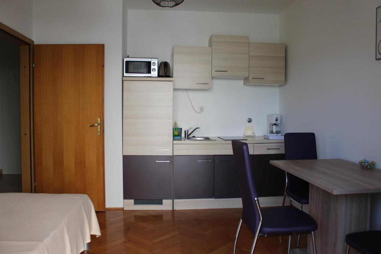 Apartmani Mia Jadranovo Exterior foto