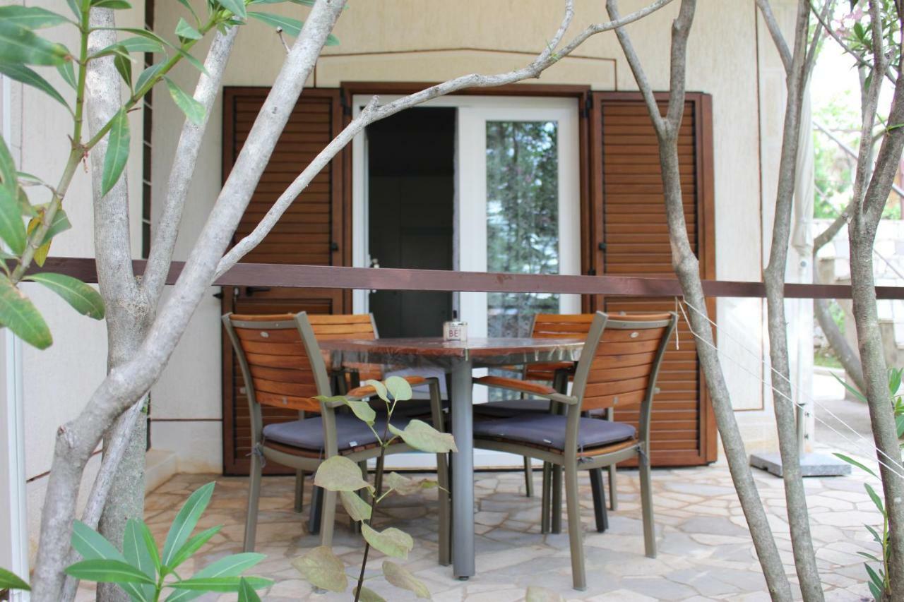 Apartmani Mia Jadranovo Exterior foto